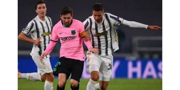 Barcelona pokonała Juventus 2-0 po raz pierwszy na wyjeździe